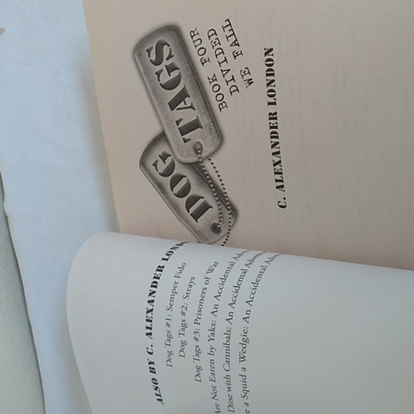 D- Bundle of 2 Dog Tags Stories By Alexander London - Picture 9 of 11